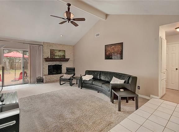 5th image of 9424 Shady Oaks Dr