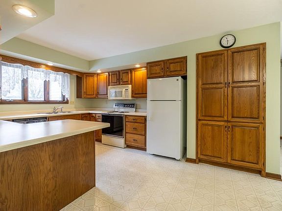 5th image of 1502 GRAHAM STREET