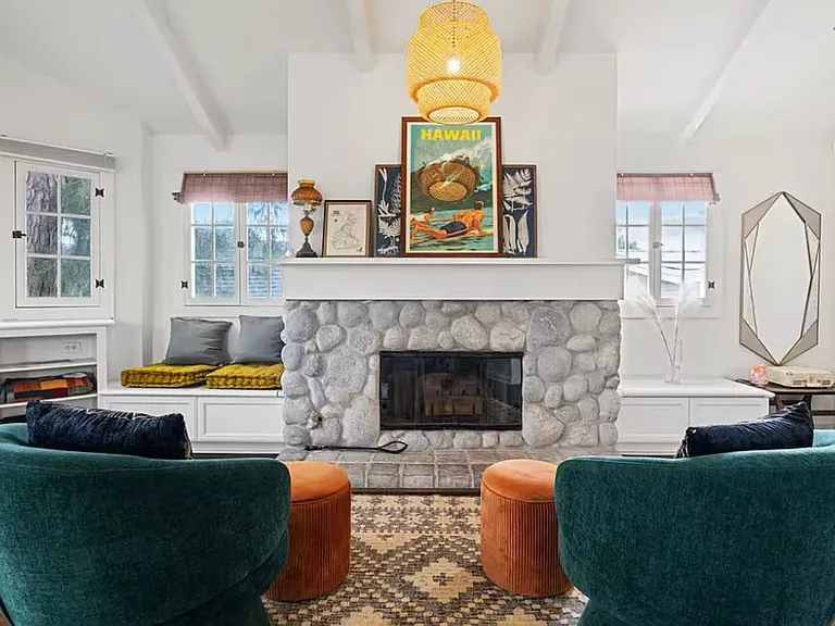 43 Park Ave — Photo 2