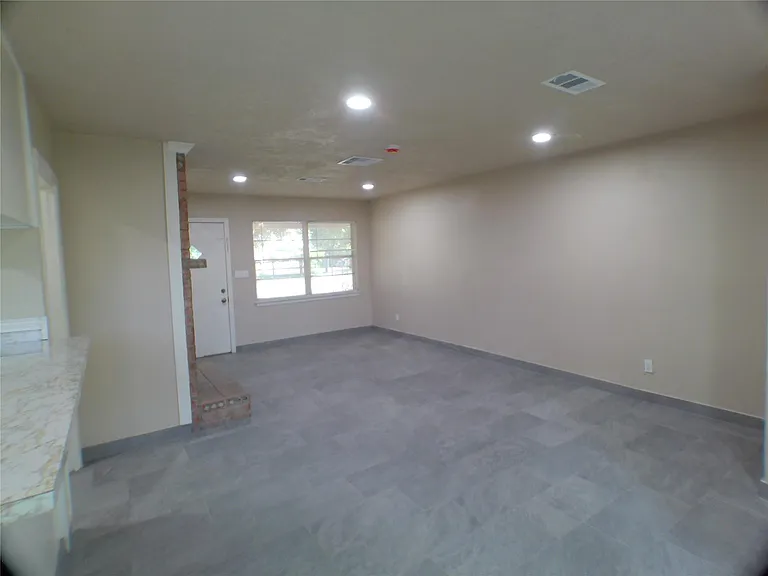 601 Fresa Rd — Photo 11