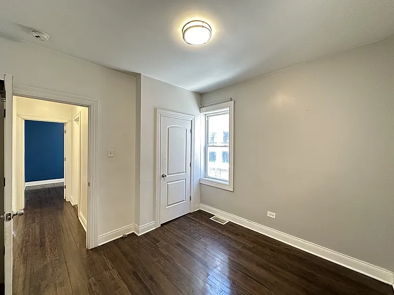 1621 N McVicker Ave #2 — Photo 16