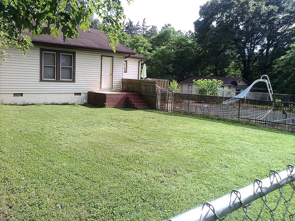 2nd image of 363 Washburn Switch Rd