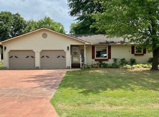 1015 Westport Dr, Dexter, MO 63841