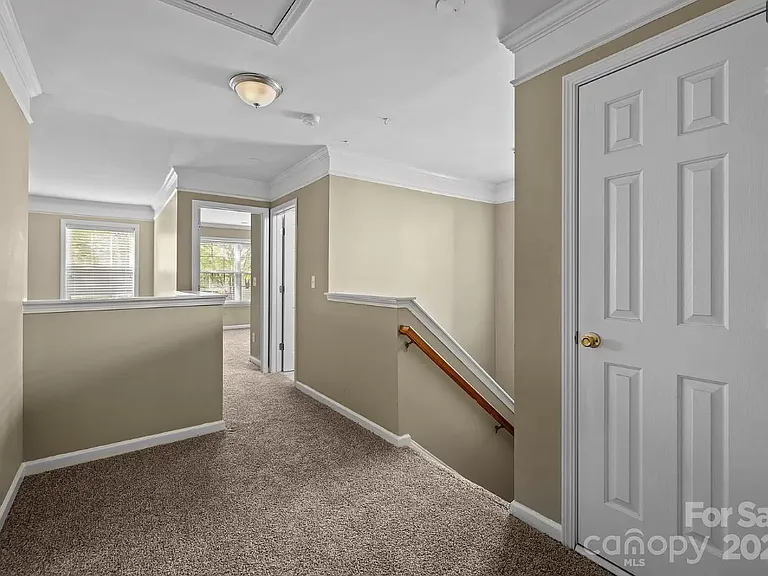 7607 Abigail Glen Dr — Photo 10