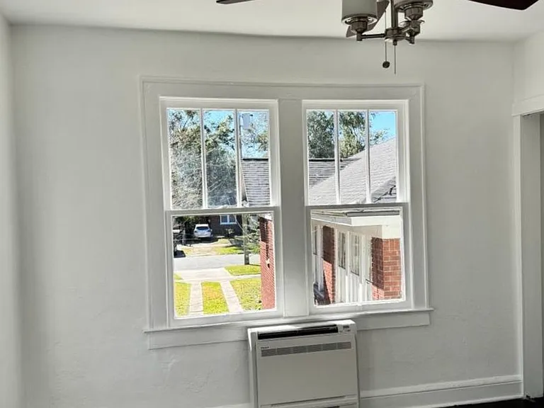 2573 Dellwood Ave — Photo 8