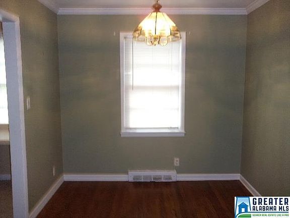 3rd image of 217 Iris Dr
