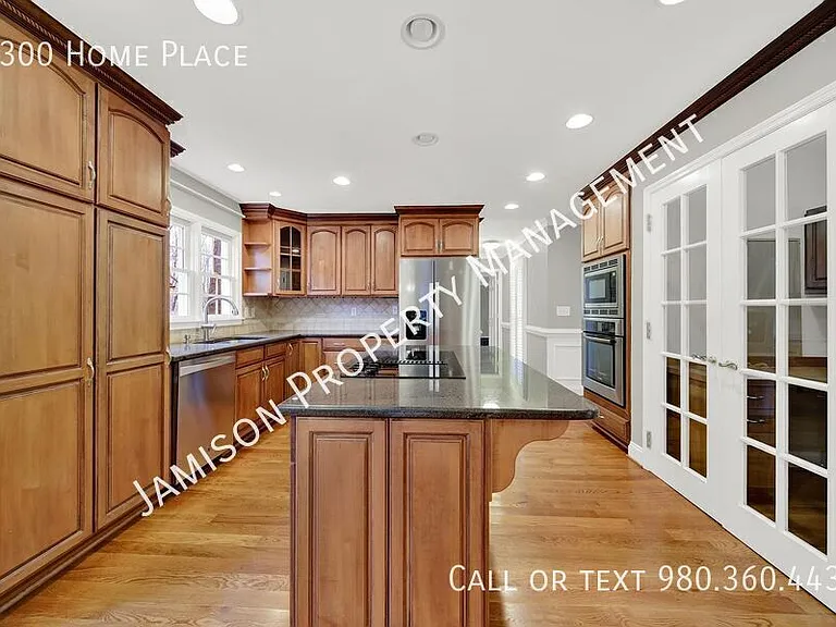 1300 Home Pl — Photo 17