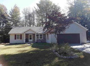 7612 Huntington Dr, Oscoda, MI 48750