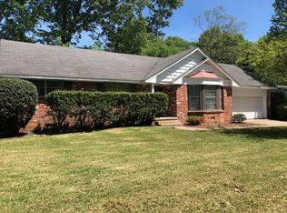 936 Briarwood Dr, Jackson, MS 39211
