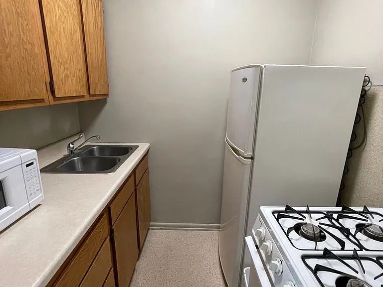 217 S Spring Ave — Photo 6