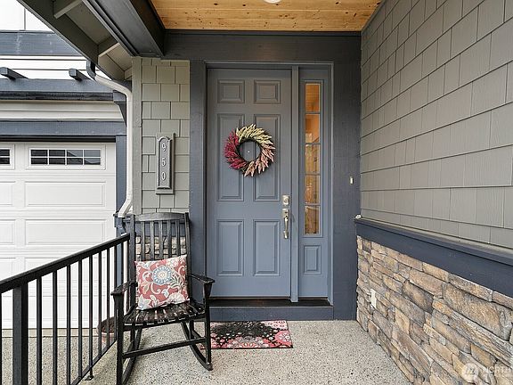 3rd image of 950 SE Symmons Place