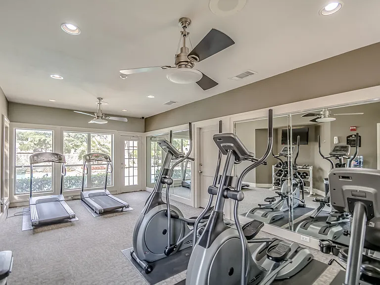 Woodchase Apartments — Photo 14