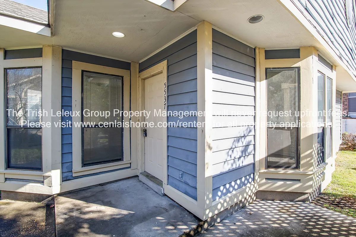 Building Photo - 5537 Downing St