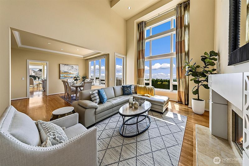 4th image of 15317 SE 58th Street