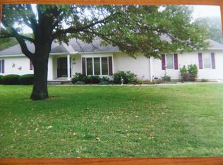 233 Glenwood Cir, Cassville, MO 65625