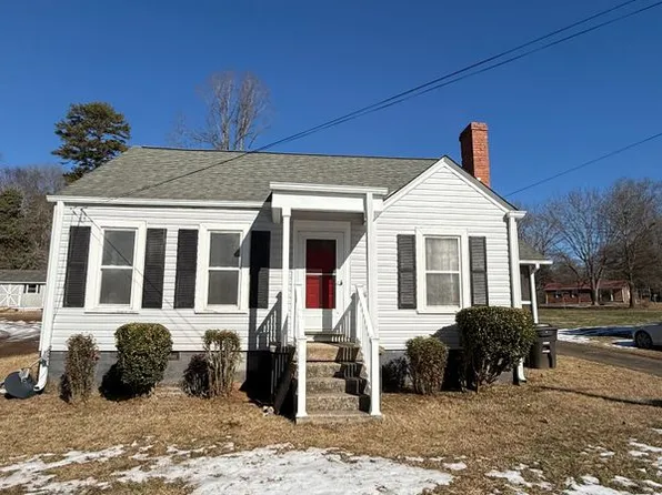 328 W Bingham St, Statesville, NC 28677