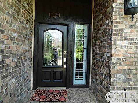 2nd image of 1524 Danube Ln