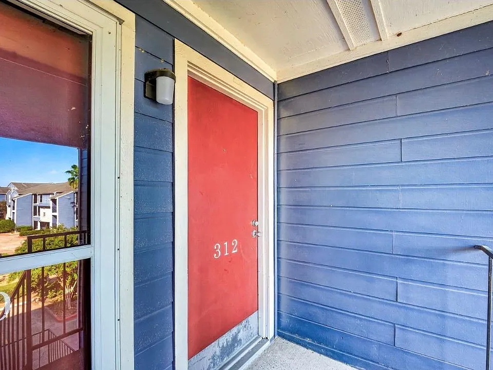 18511 Egret Bay Blvd #312