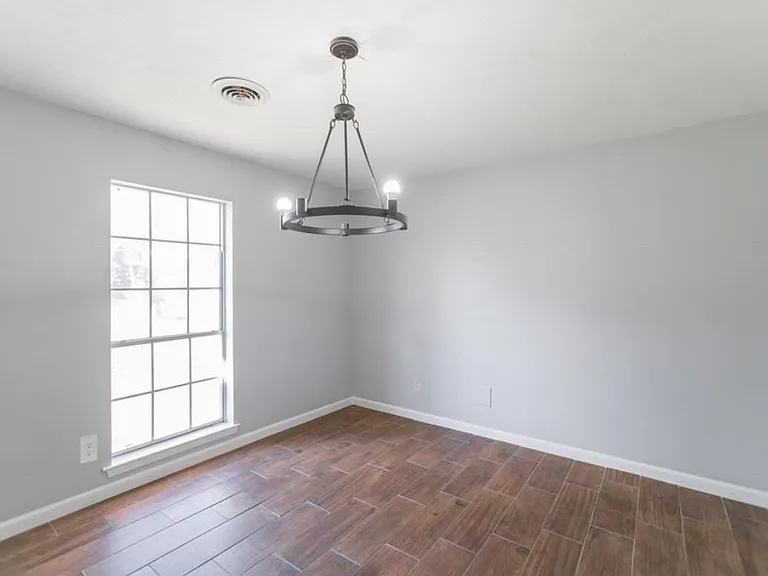 8503 Braes River Dr — Photo 16