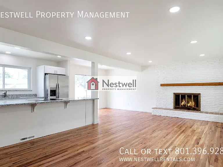 9329 S Sneddon Dr — Photo 3