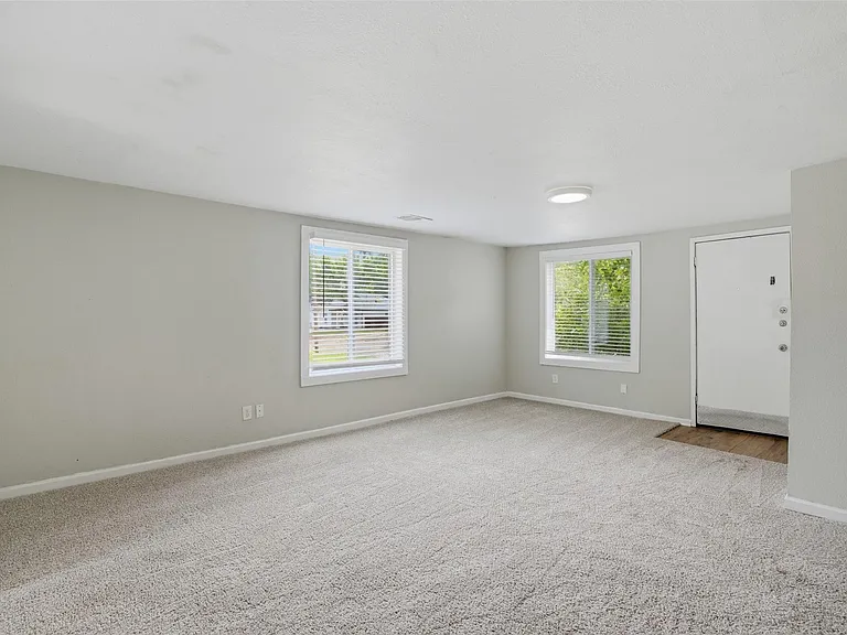 1214 Jones St — Photo 13