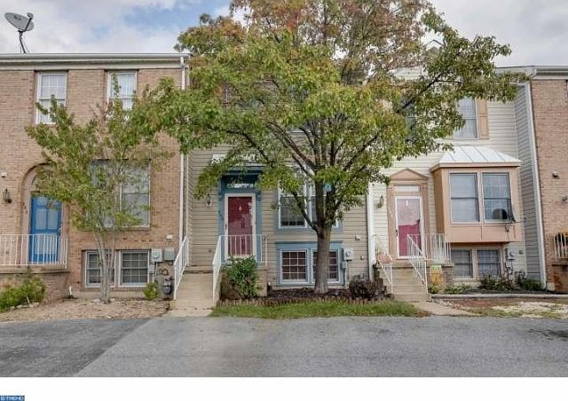1st image of 806 Sabina Cir