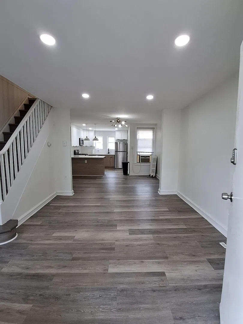 Renovated 3BR Rowhome - Section 8 Accepted — Photo 3