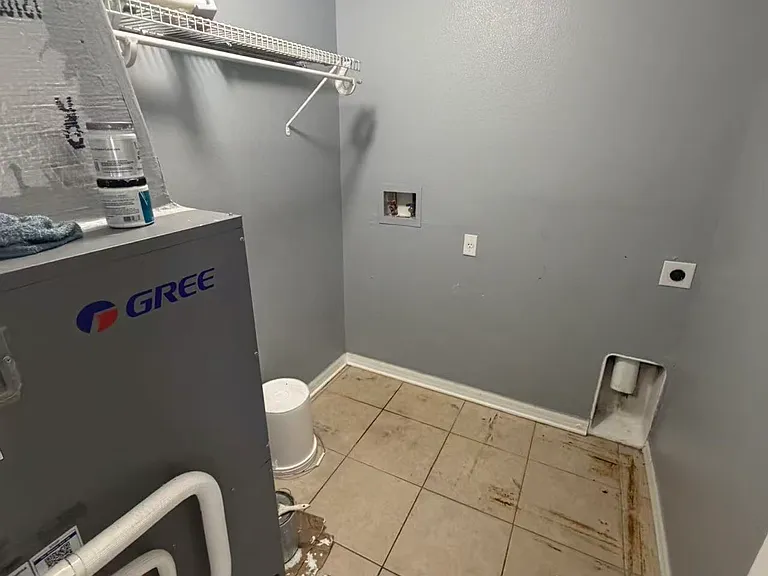 329 Chelmsford Ct — Photo 29