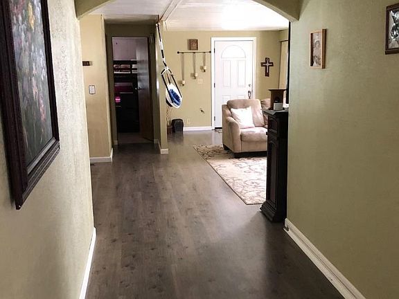 4th image of 109 Chateau La Salle Dr