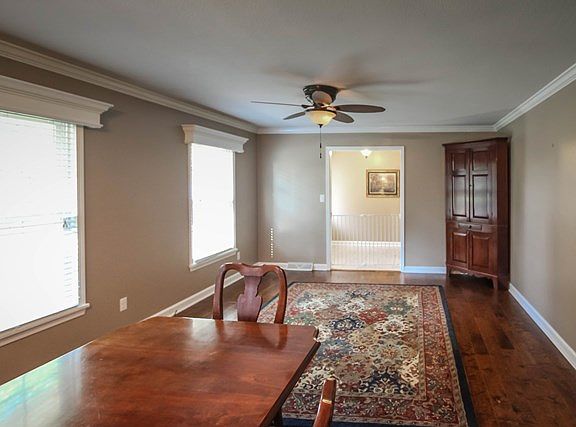 2nd image of 2038 Crestwood Dr