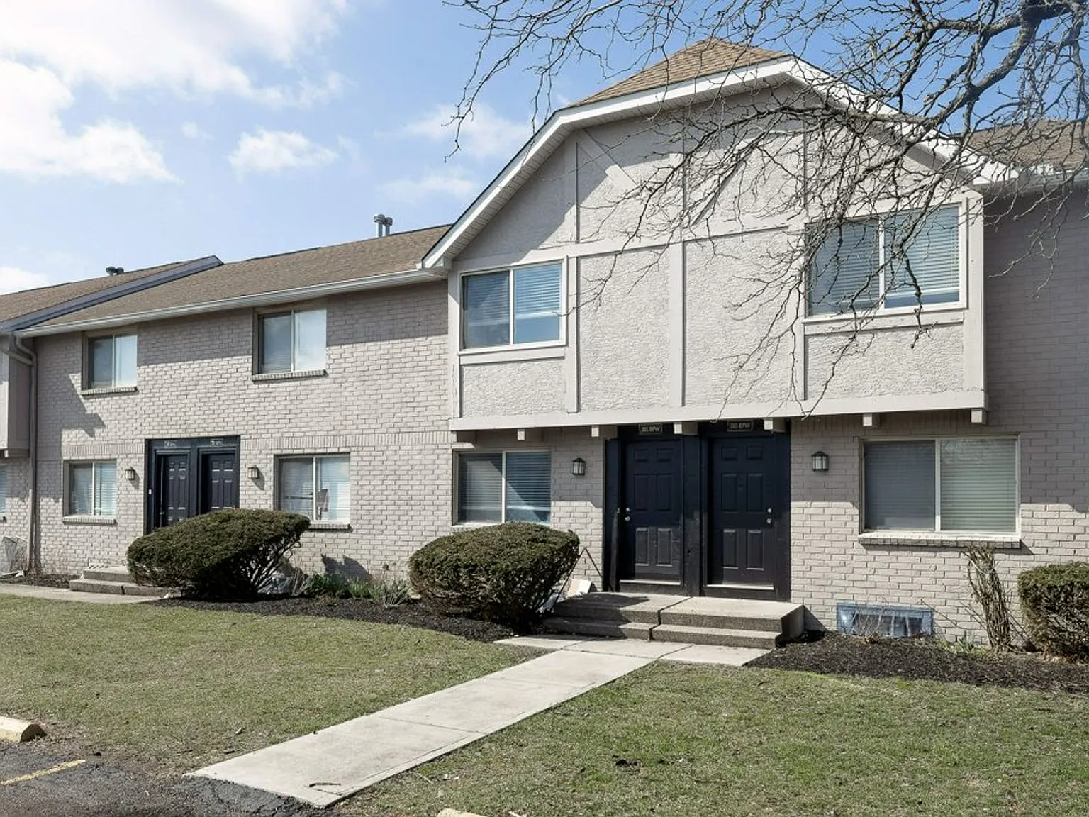 Townhomes at Fairways — Photo 3