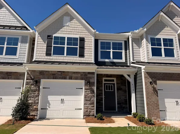 4370 Black Ct, Harrisburg, NC 28075