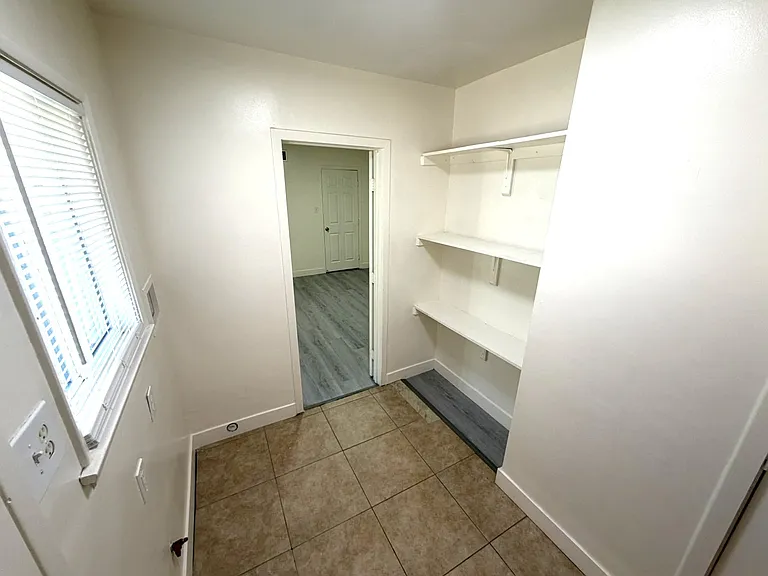 3552 N Alameda Ave — Photo 18