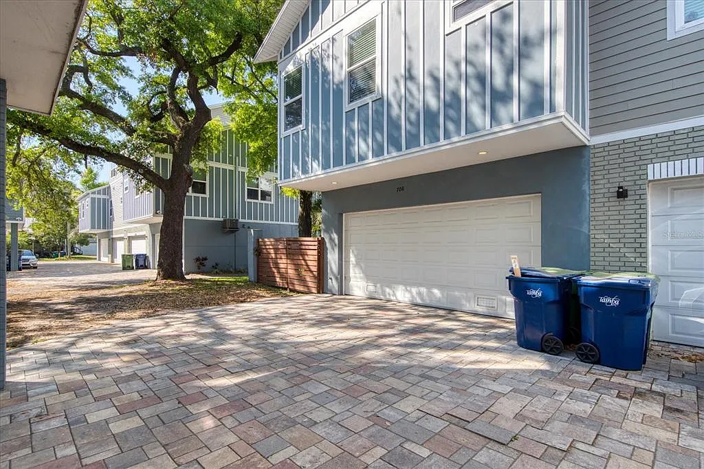 2 bed, 2.0 bath, 1430 sqft, $2,450 — Photo 3