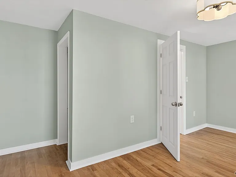 423 Wendell Ter — Photo 30