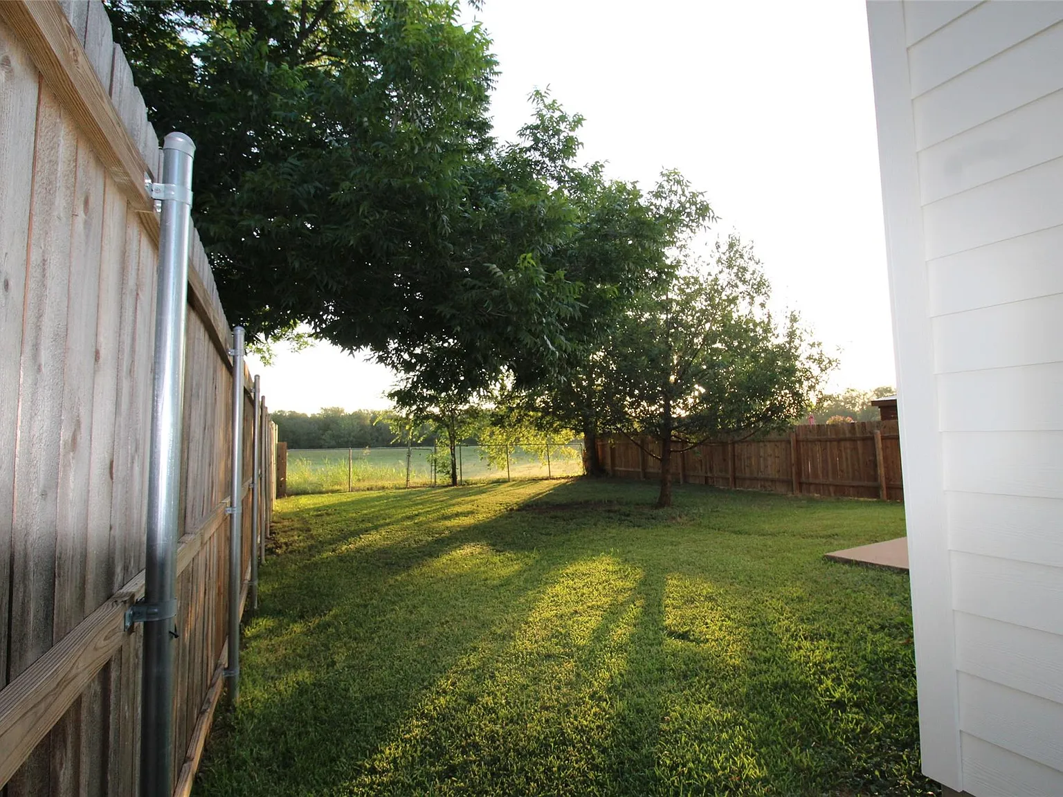 3 bed, 2.5 bath, 1504 sqft, $1,995 — Photo 4