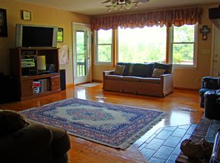 938 Lamb Mountain Rd, Hendersonville, NC 28792