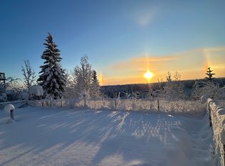 947 Lakloey Dr, North Pole, AK 99705