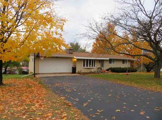 W5890 Lakeview Dr, Montello, WI 53949