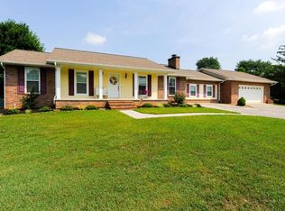 715 Lansdale Dr, Maryville, TN 37803