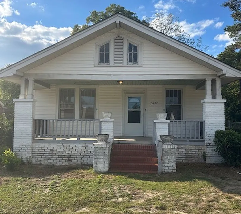5407 Colonial Dr