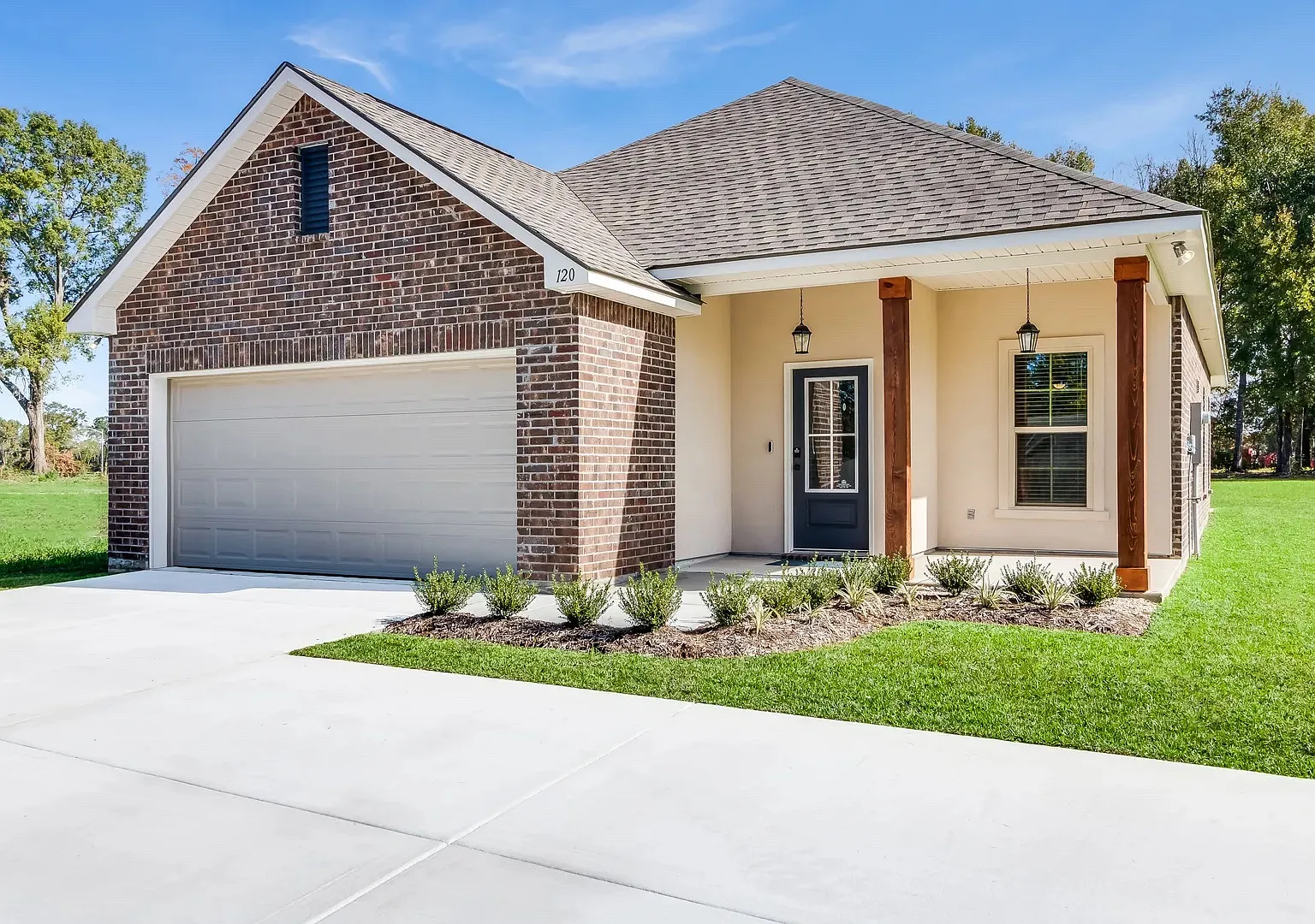 4 bed, 2.5 bath, 1760 sqft, $2,399 — Photo 1