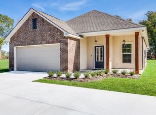 127 Ridley Ln, Youngsville, LA 70592