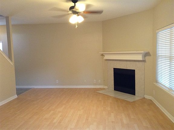 3rd image of 1835 Enclave Park