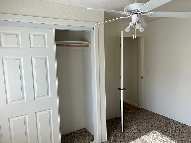 2333 White Ave — Photo 11