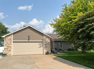 2302 Robin Rd, Dodge City, KS 67801