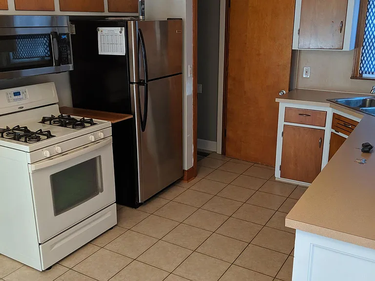251 Plymouth Ave NE — Photo 4