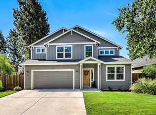 1641 W Hill Ave, Sisters, OR 97759