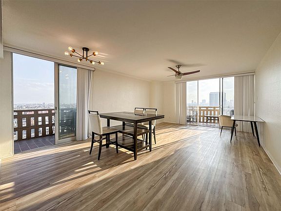 2nd image of 2016 Main St APT 1502