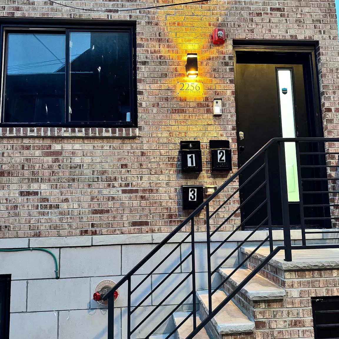 3 bed, 1500 sqft, $1,900 — Photo 1